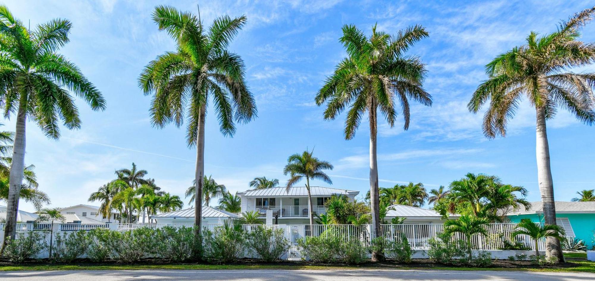 Sunshine Shores Boutique Apartments بالم بيتش شورز المظهر الخارجي الصورة