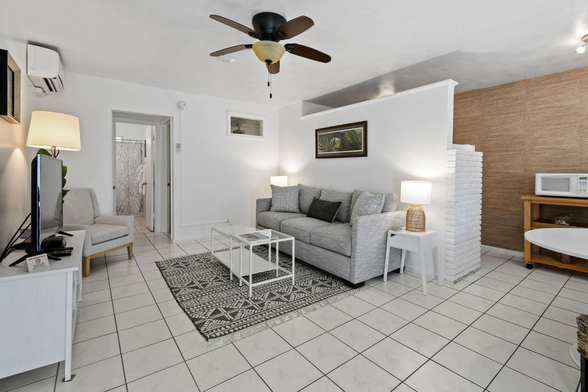 Sunshine Shores Boutique Apartments بالم بيتش شورز المظهر الخارجي الصورة