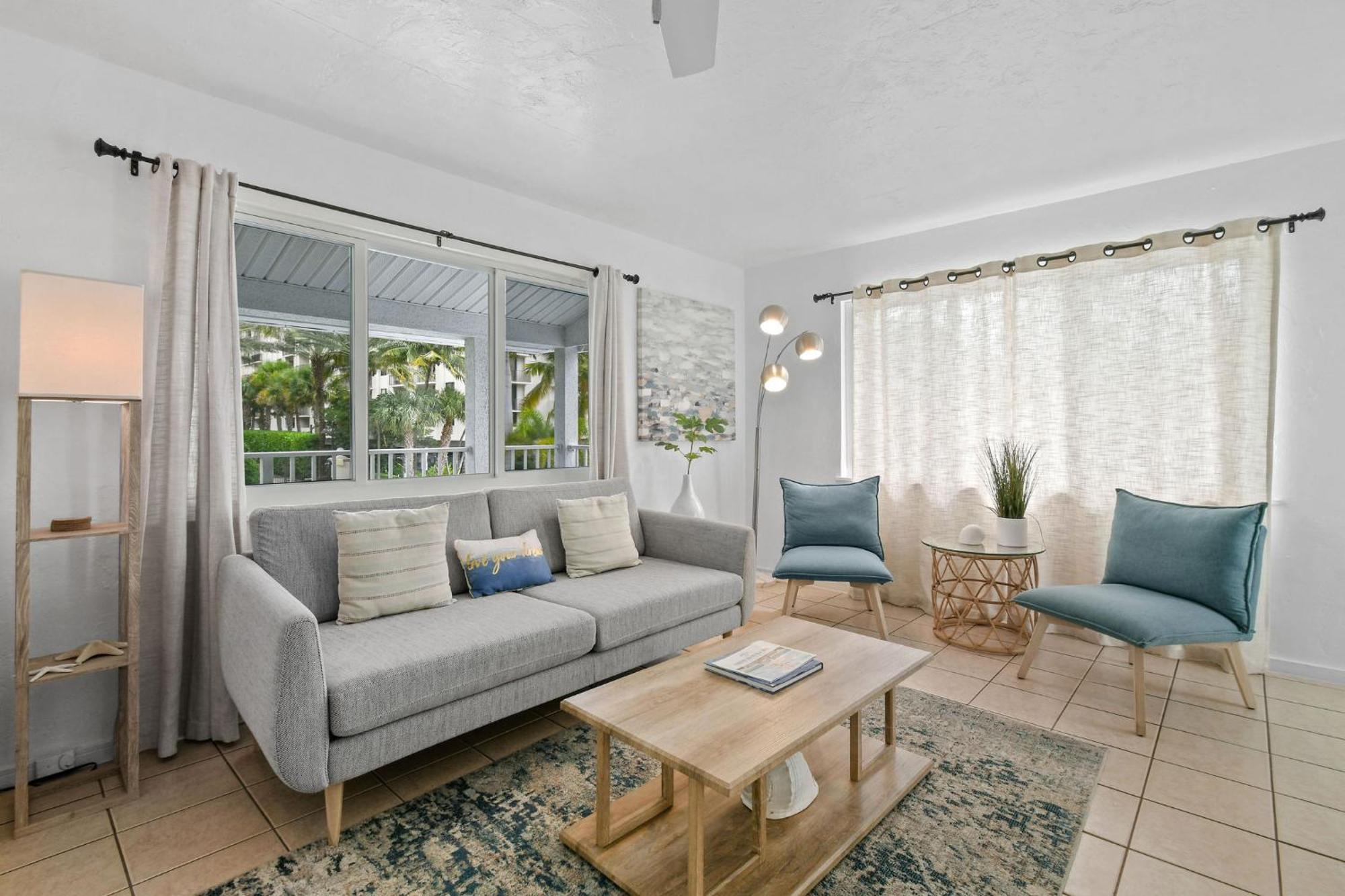 Sunshine Shores Boutique Apartments بالم بيتش شورز المظهر الخارجي الصورة
